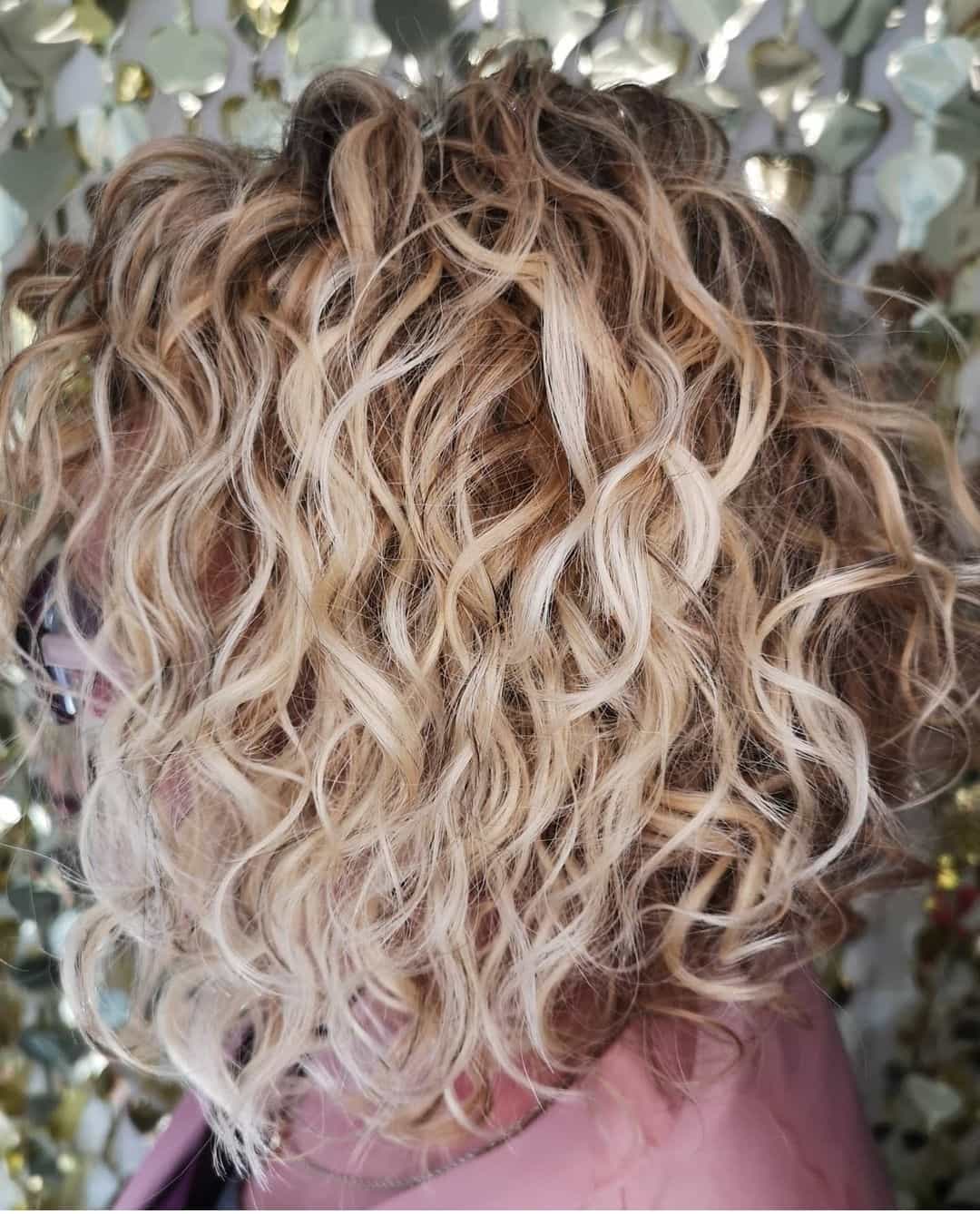 How to dye curly hair without damage