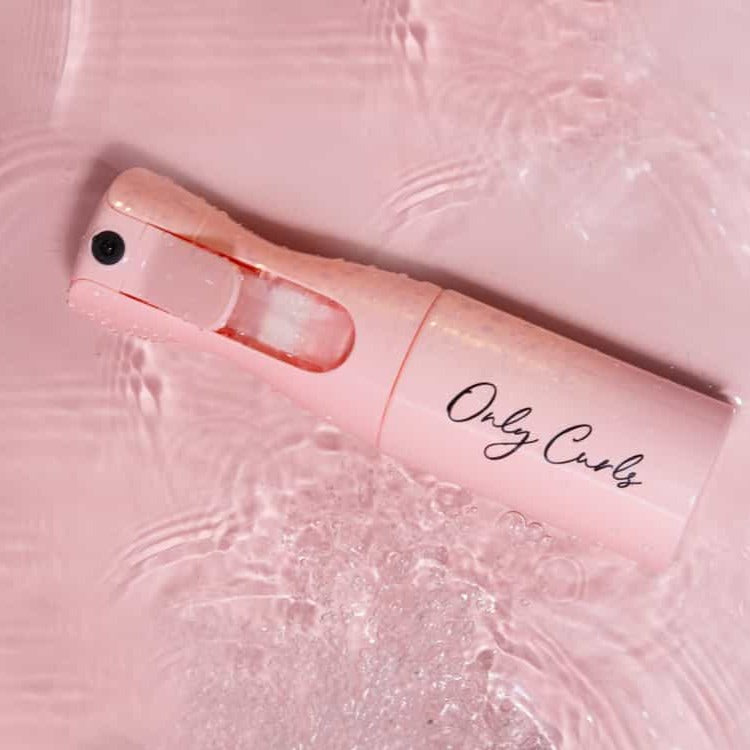 Hard Water vs Soft Water: How Water Quality Affects Your Curls